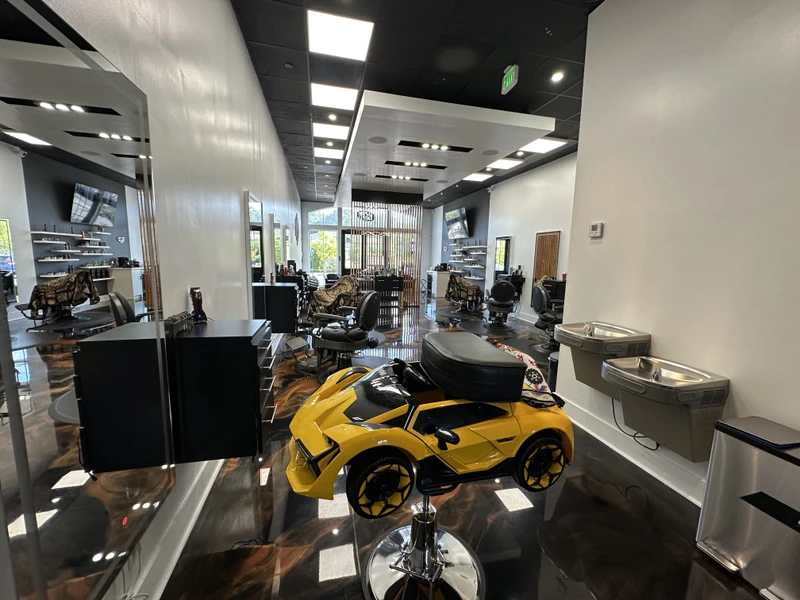 Cut Club Barbershop - Photo 16